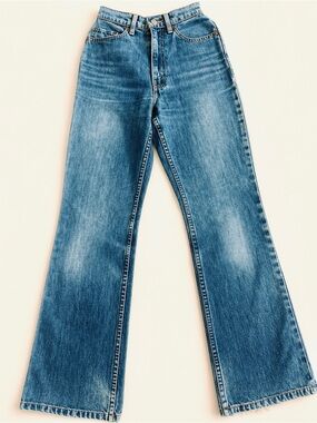 Vintage Levi’s 517 Bootcut Jeans – High Rise, Perfect Wash 🤍 Approx, 23 waist